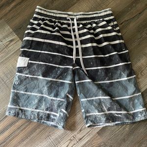 Mens swim trunks size M